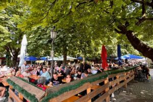 Viktualienmarkt_Biergarten