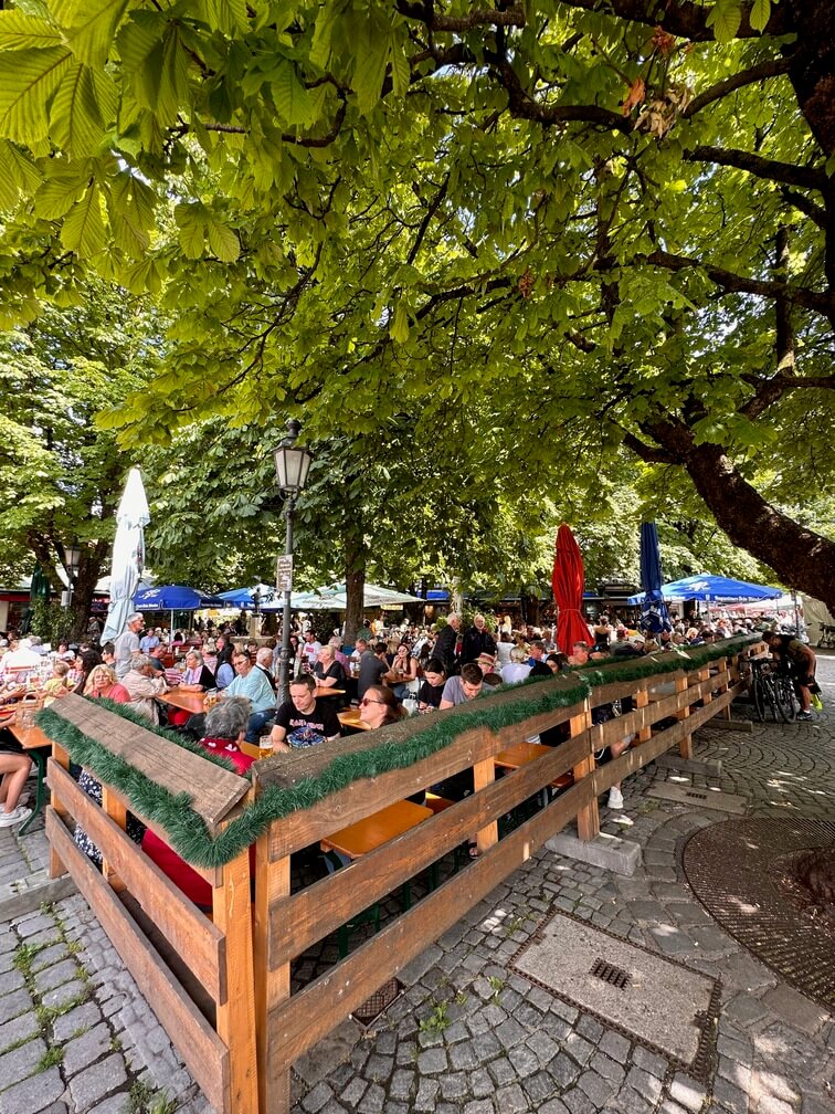 Viktualienmarkt_Biergarten